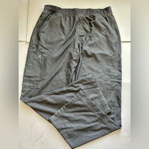 Preowned Figs Technical Collection scrub pants 2XL 

Drawstring 
7 pockets